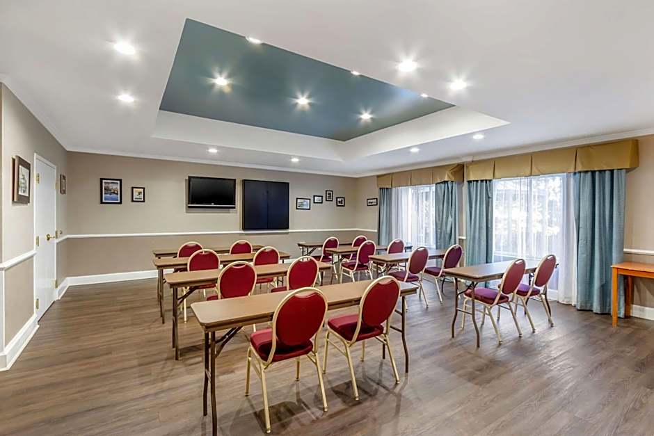 Comfort Inn & Suites North Charleston - Northwoods