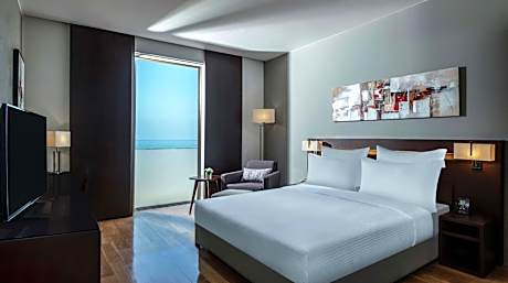 Deluxe King Room with Sea View