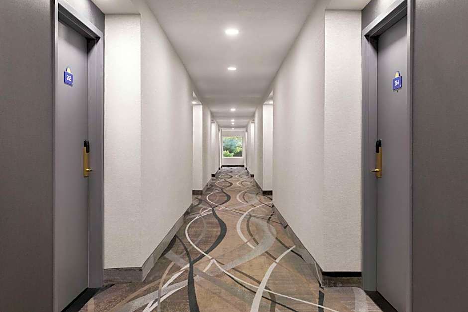 Days Inn by Wyndham Kingston