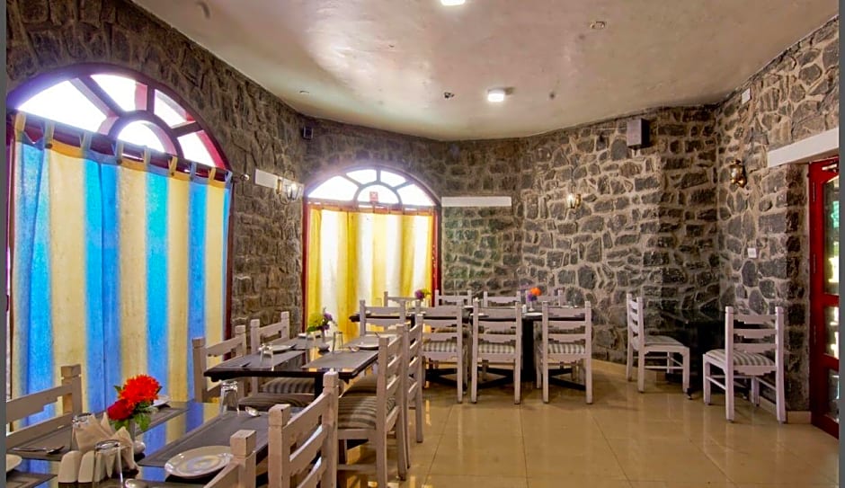 COASTAL GRAND HIGH LAND PARADE