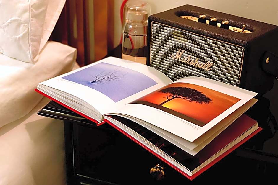 Lotus Gogh Apartment