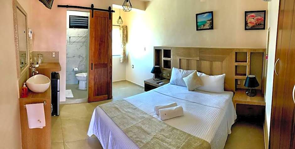 Hotel Bucaneros