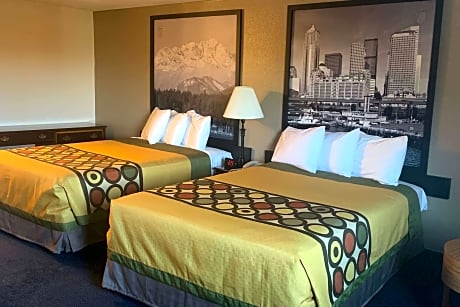 2 Queen Beds One-Bedroom Suite Non-Smoking