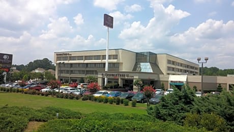 DoubleTree by Hilton Fayetteville