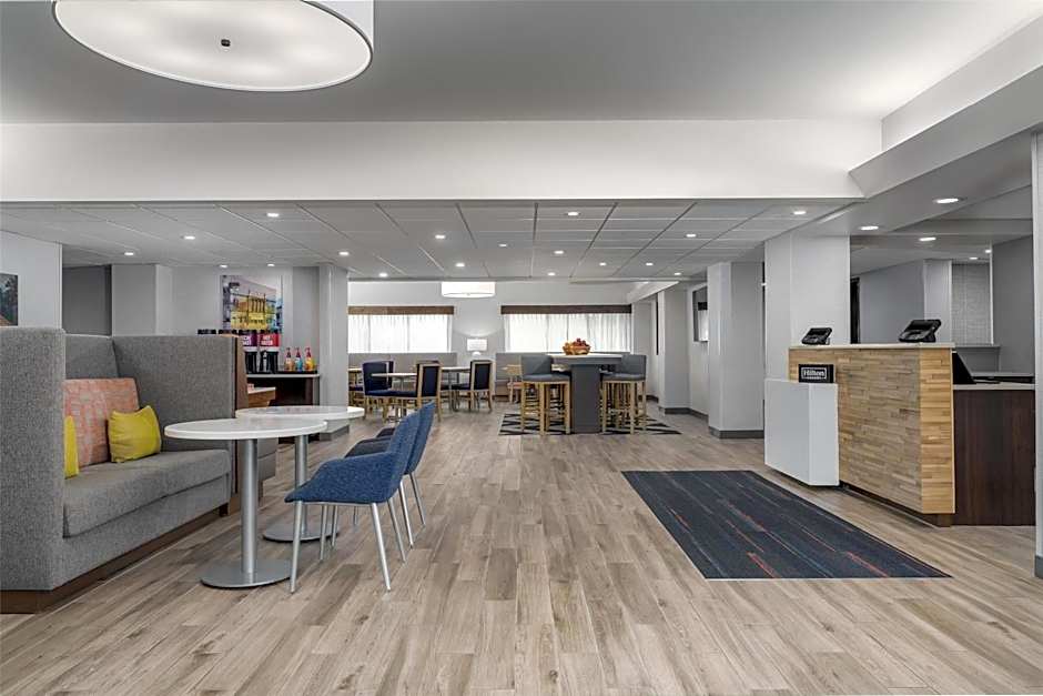 Hampton Inn By Hilton Altoona