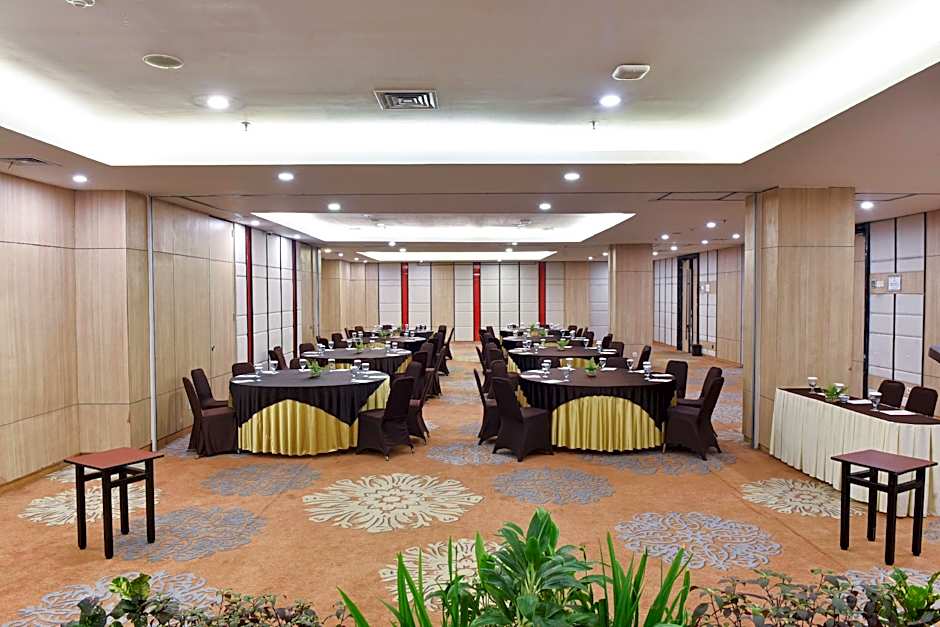 Hotel Santika Mega City - Bekasi