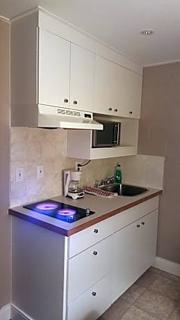 Double Room with Kitchenette - Non-Smoking