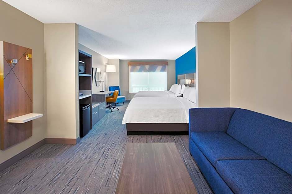 Holiday Inn Express Hotel & Suites Grand Rapids-North By IHG