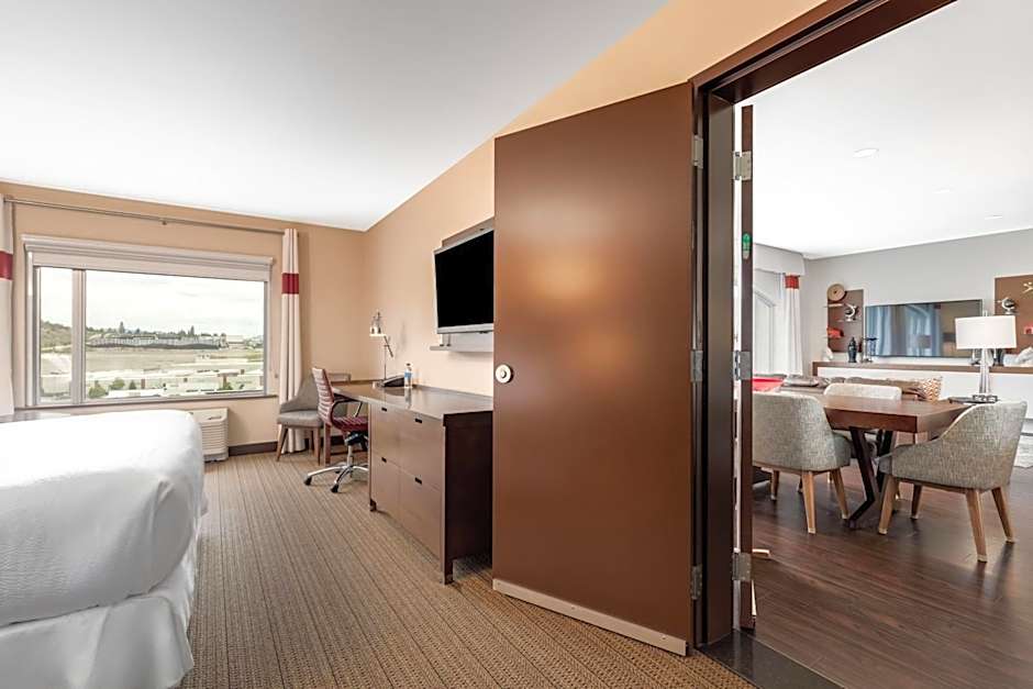 Four Points By Sheraton Kelowna Airport