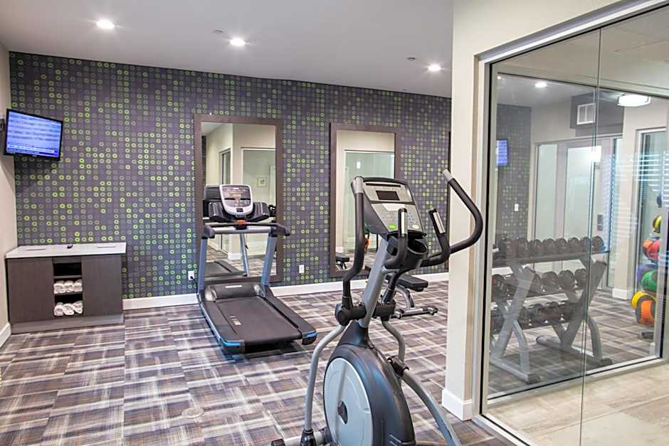 La Quinta Inn & Suites by Wyndham Houston - Normandy
