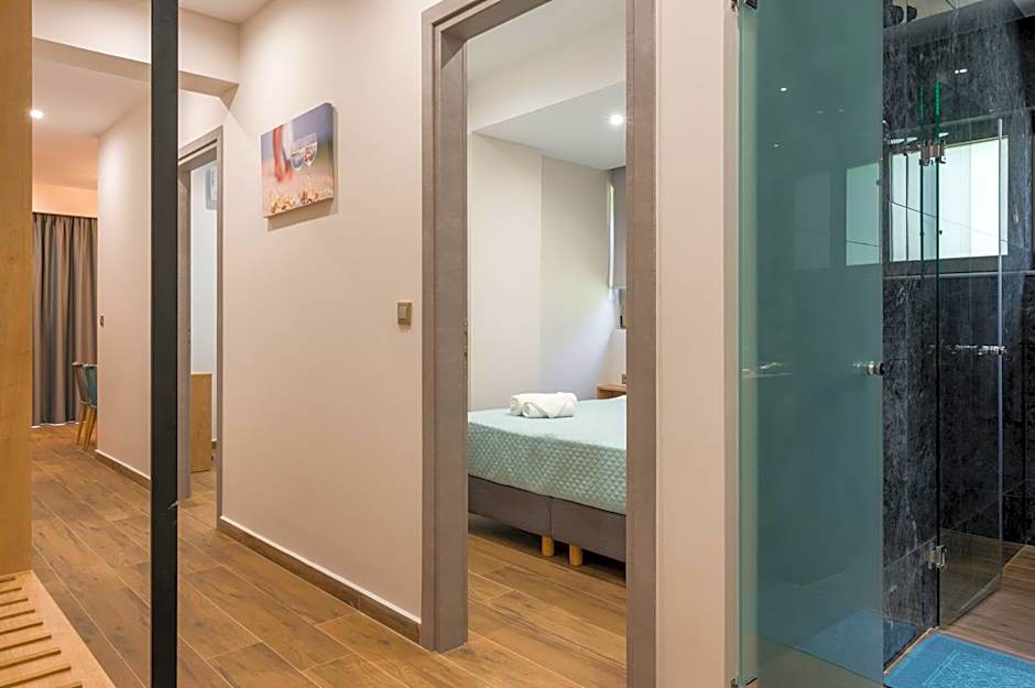 Aequor Luxury Rooms & Apartments