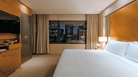 One-Bedroom King Suite