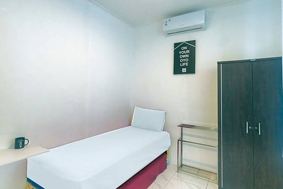 OYO Life 3055 Rumah Enin