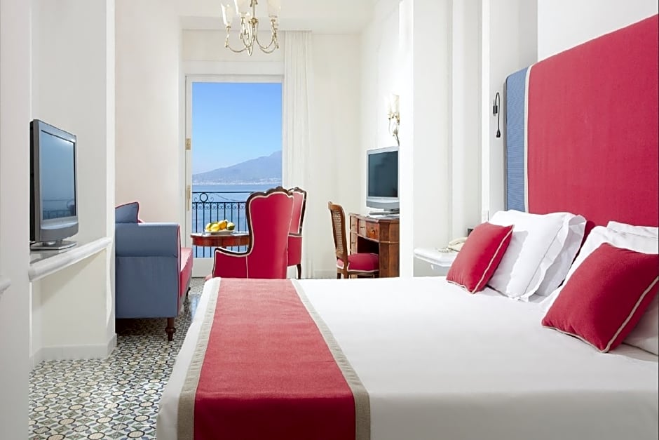 Photo 1 of 3 of Junior Suite, Sea View