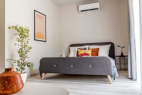 Apartment with Shower