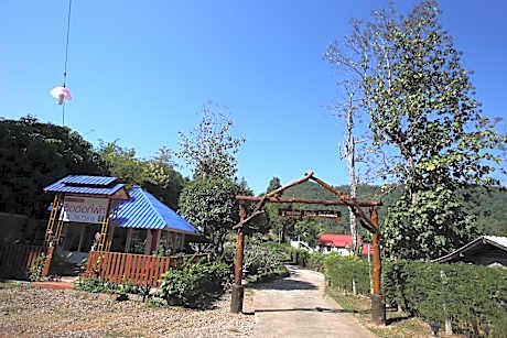 Phuchomjan Resort
