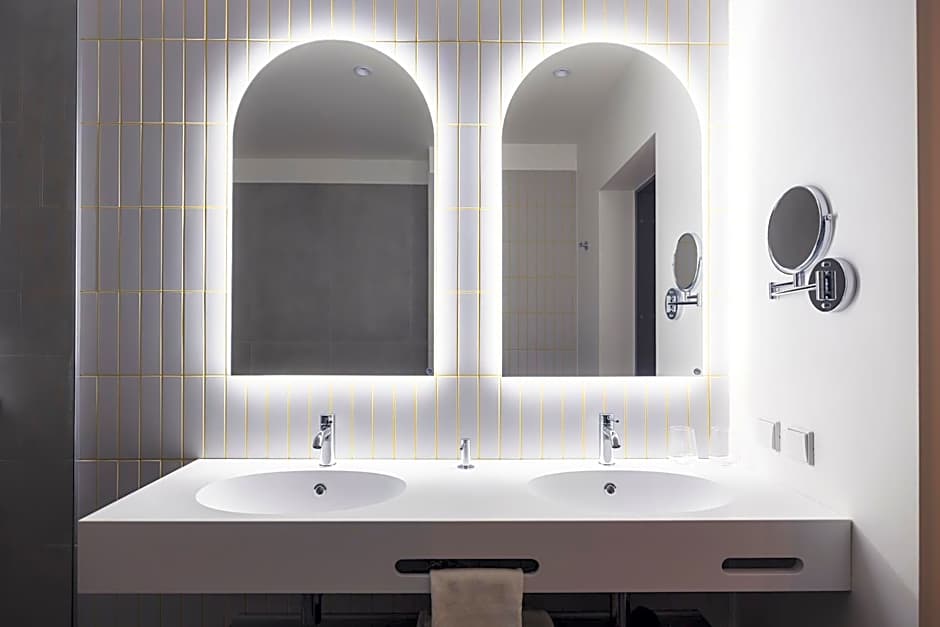 Hotel Soho - Renovated 2026