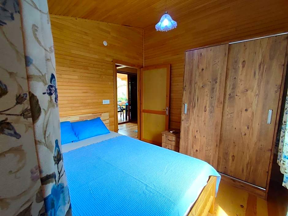 Hurmalik Sweet Homes - Family Bungalows - Large Garden Bungalow with Barbecue