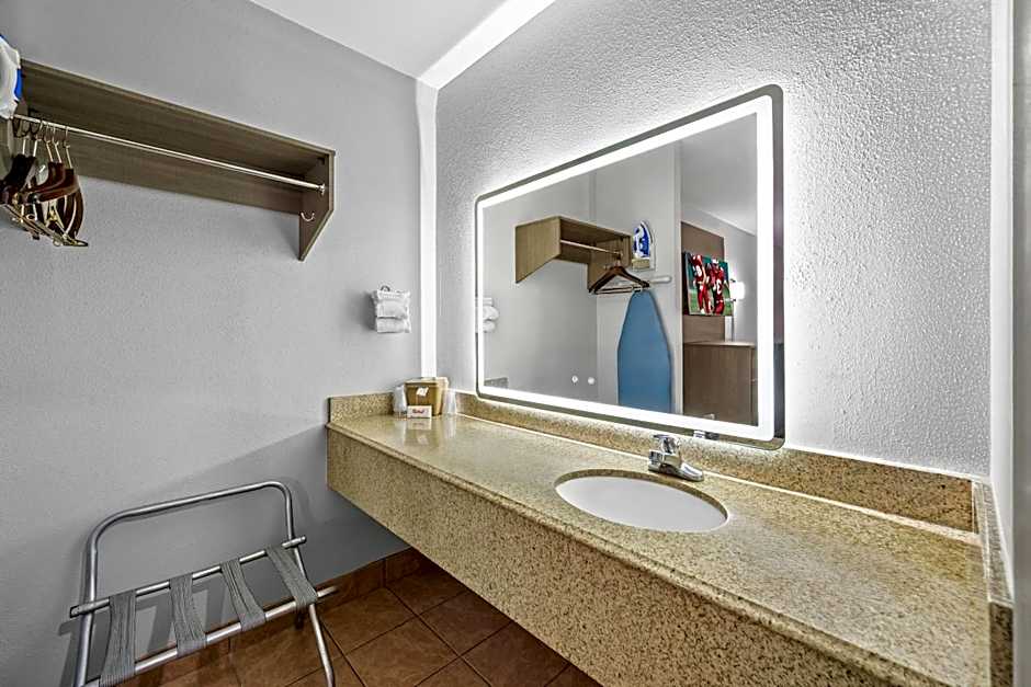 Red Roof Inn College Station