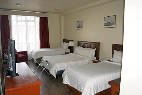 2 Double Beds, Accessible
