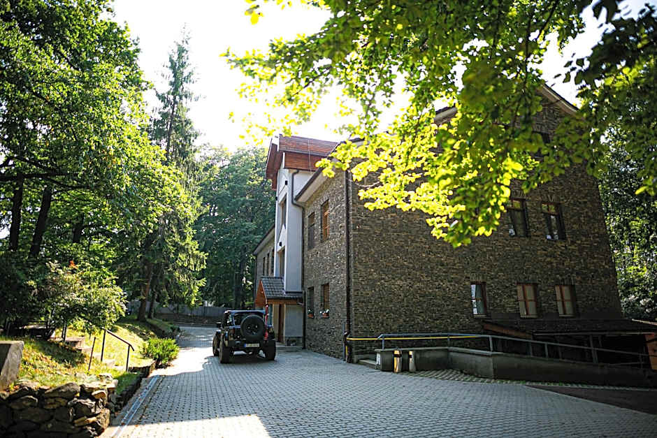 4 Évszak Hegyihotel
