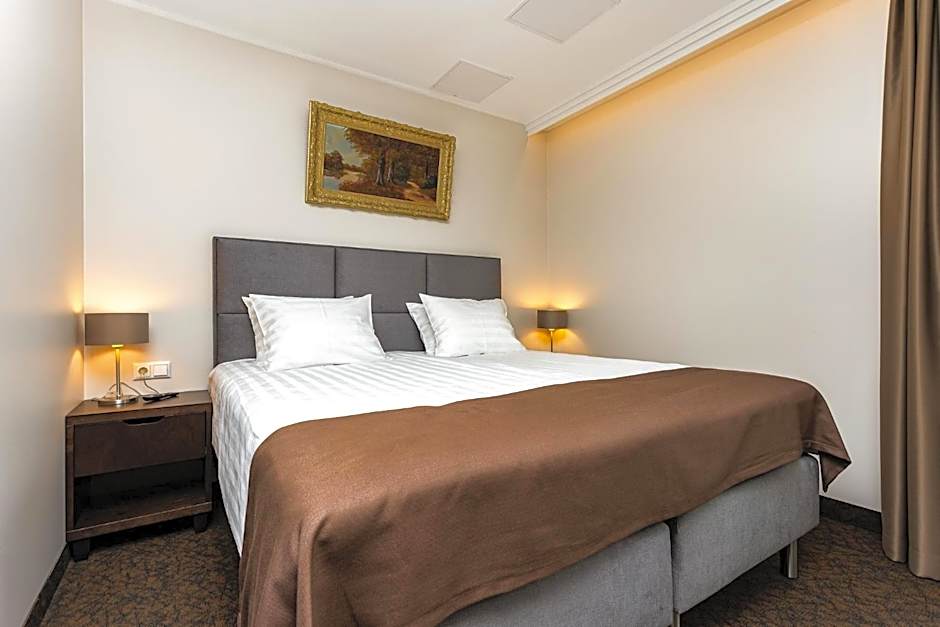Adoryal Hotell