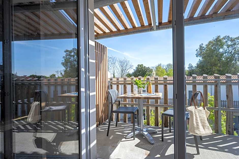 ATHOME RESIDENCE ET SPA