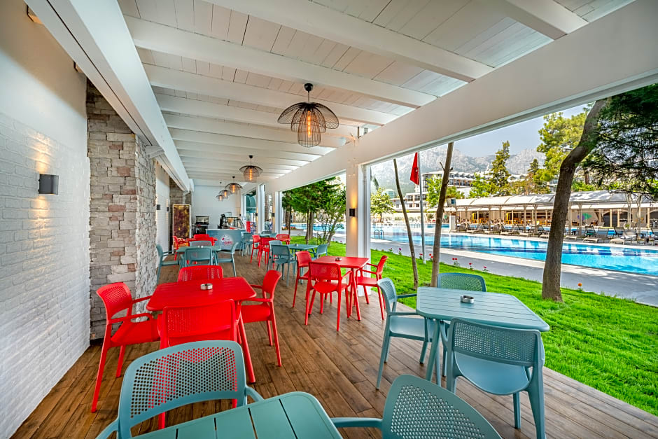 GRAVEL HOTELS SELECT