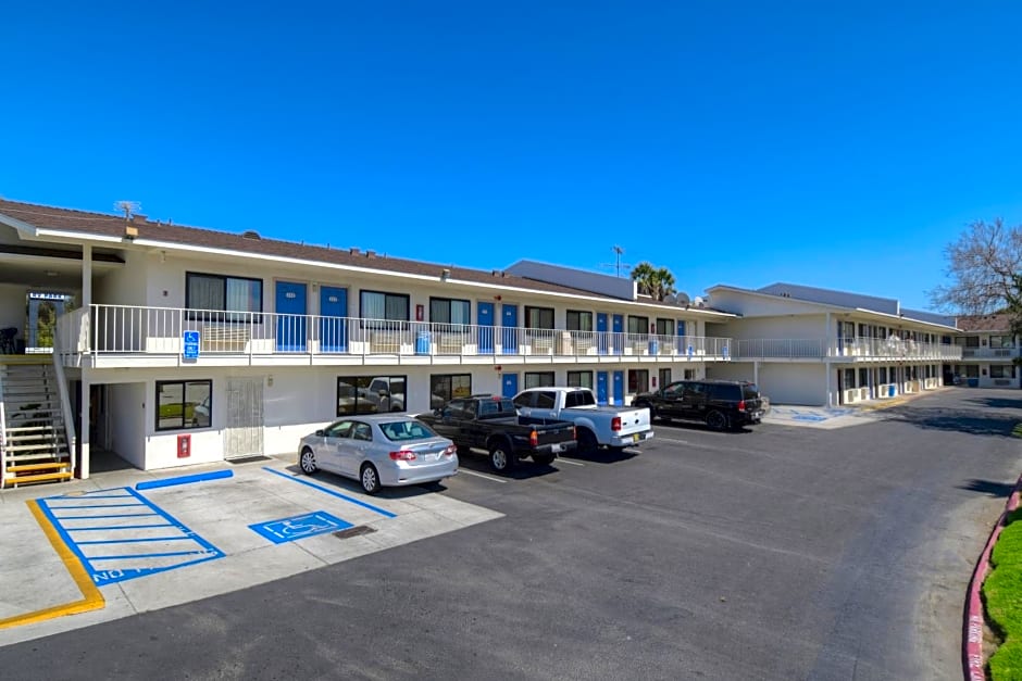 Motel 6-San Ysidro, CA - San Diego - Border