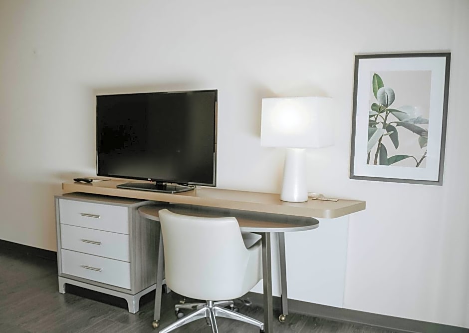 Holiday Inn Omaha Downtown - Airport, an IHG Hotel