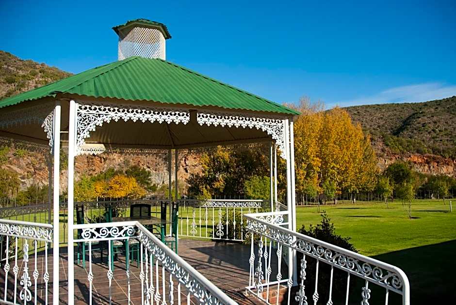 Old Mill Lodge, Seasonal Working Ostrich Farm & Restaurant, Oudtshoorn