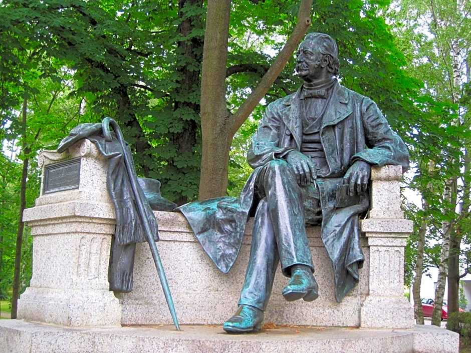 Travel Art Boardinghouse