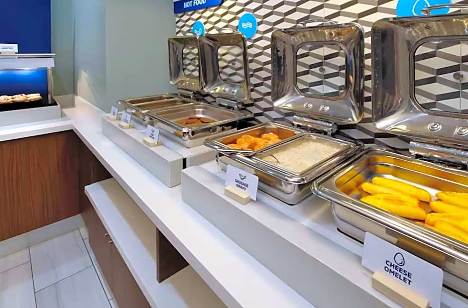 Holiday Inn Express Minneapolis West - Plymouth By IHG