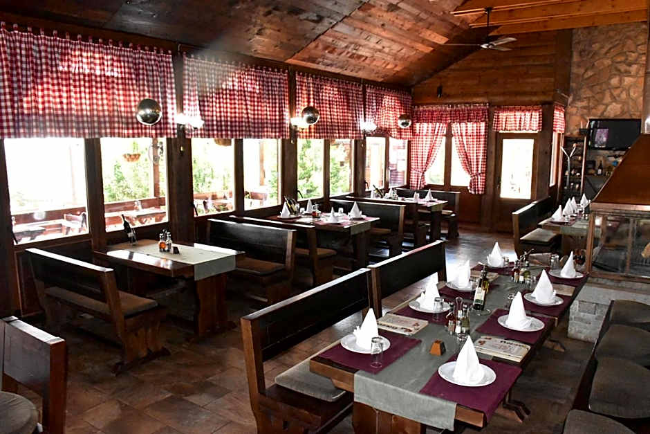 OSTROG Aparthotel KOLIBA-VLASTNIŠTVO MANASTIRA OSTROG