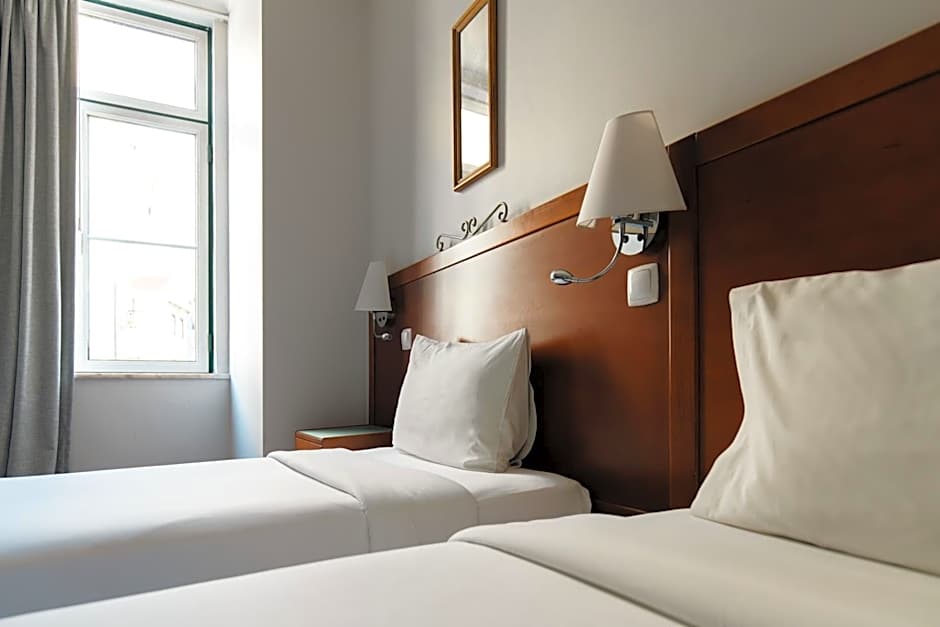 Grande Pensao Residencial Alcobia