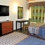 Home Gate Inn & Suites