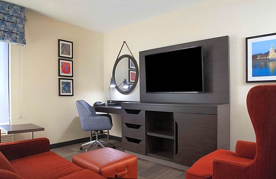 Hampton Inn By Hilton Charleston-Southridge