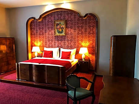 Junior Suite with Balcony