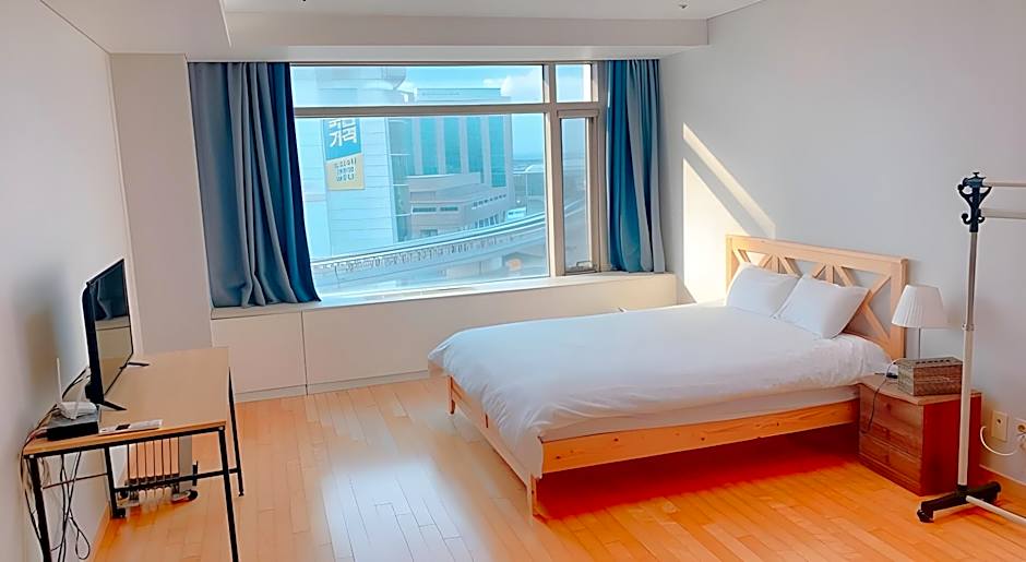 Incheon Airport Gogo House