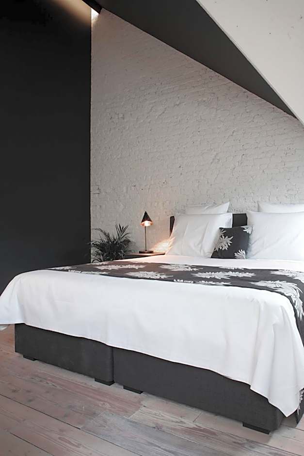 Maison Nationale City Flats & Suites