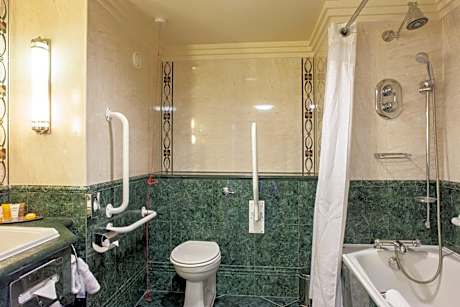 Standard Double Room - Disability Access