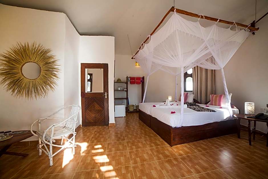 Antonio Beach Tree House Hotel & Spa