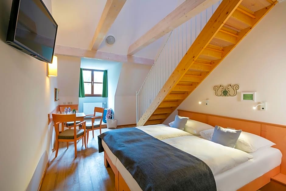 JUFA Hotel Schloss Röthelstein