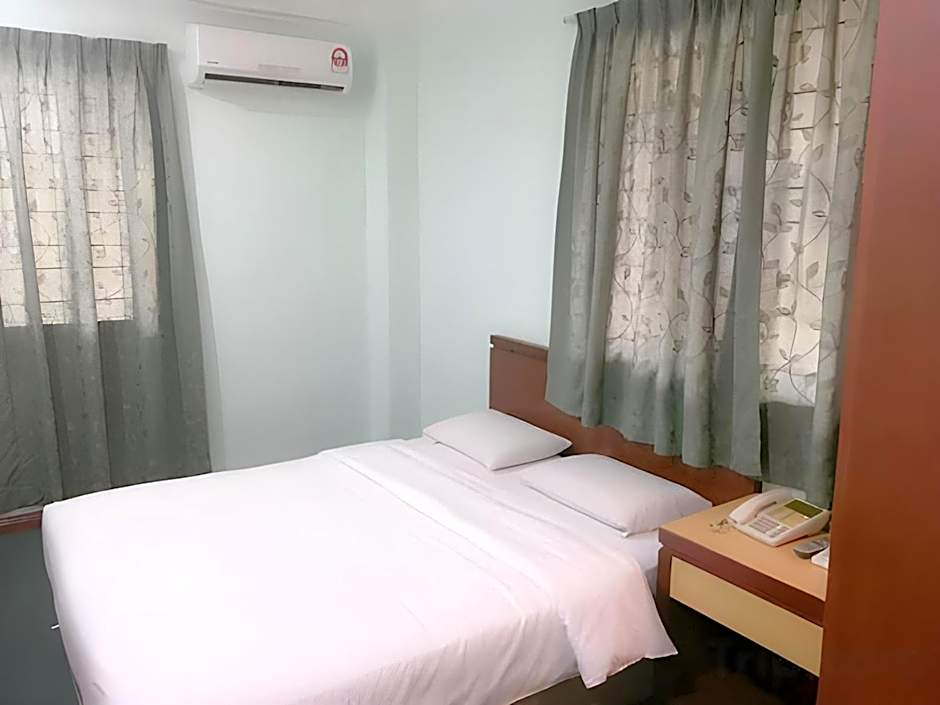 OYO 90847 Hotel Asia City