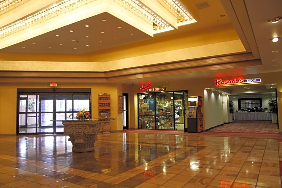 Ramada by Wyndham Viscount Suites Tucson East
