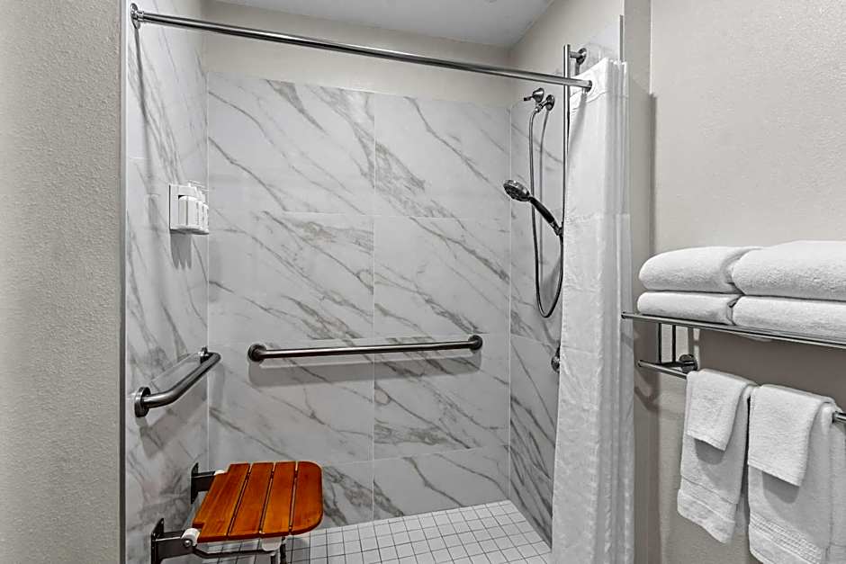 Red Lion Inn & Suites Goodyear - West Phoenix