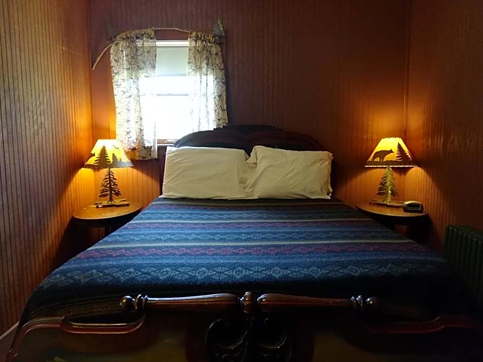Photo 1 of 4 of Small Double Room