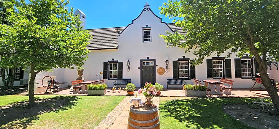 De Leeuwenhof Estate