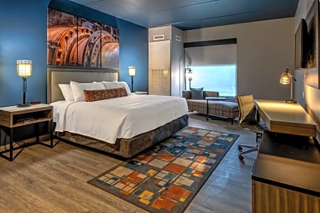 Standard King Room