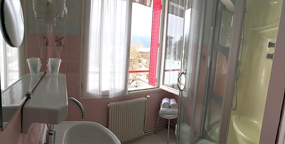 Hôtel Restaurant Le Grillon